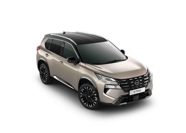 Nissan X-Trail E-POWER 213HP e-4ORCE 5ST TEKNA + Panoramatická střecha